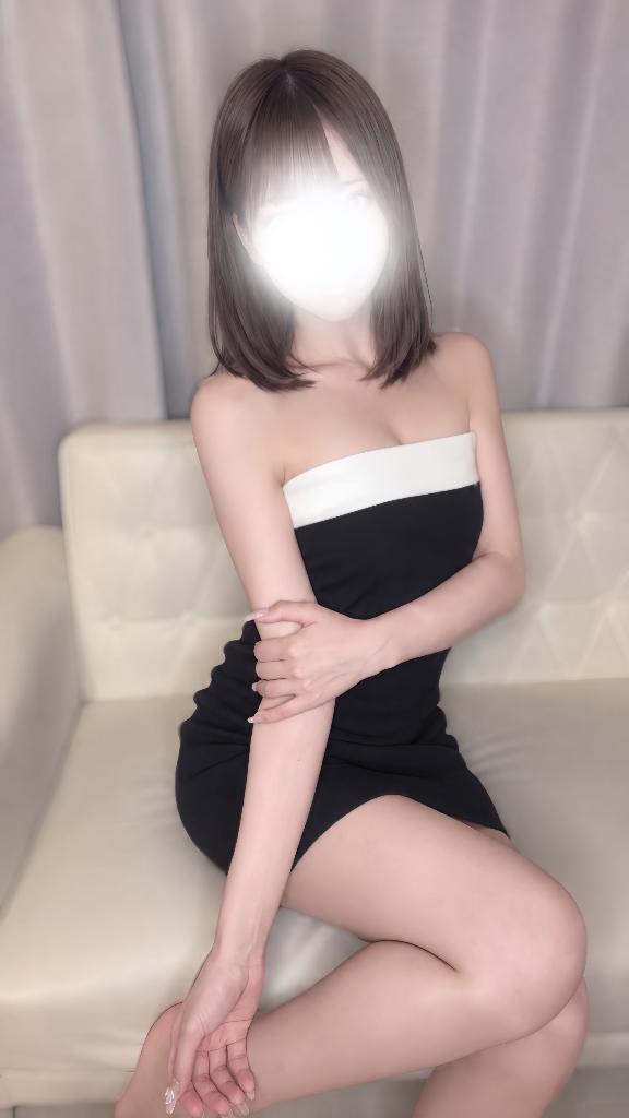 小春あや